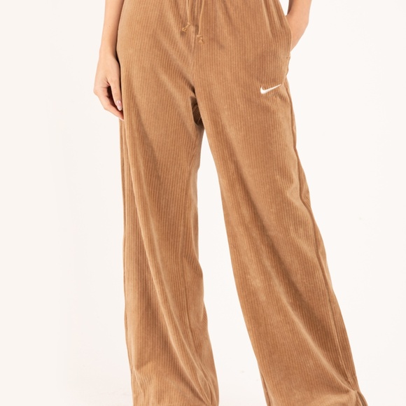 ★★Nike★★ Sportswear Velour High Waist Wide Leg Pants W B Nike Women's Sportswear Velour High-Rise Wide-Leg Pants